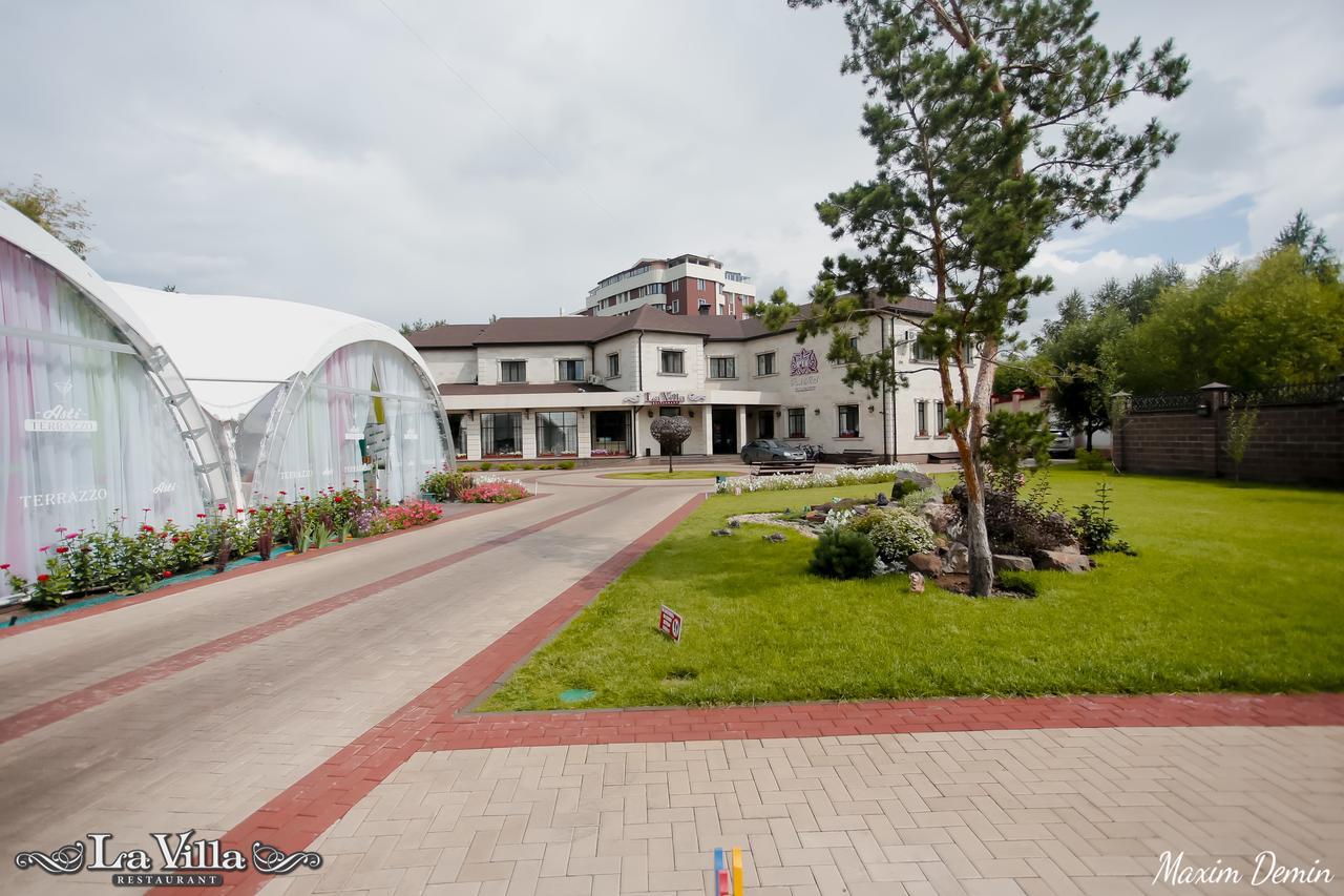 Park Hotel Karagandy Dış mekan fotoğraf