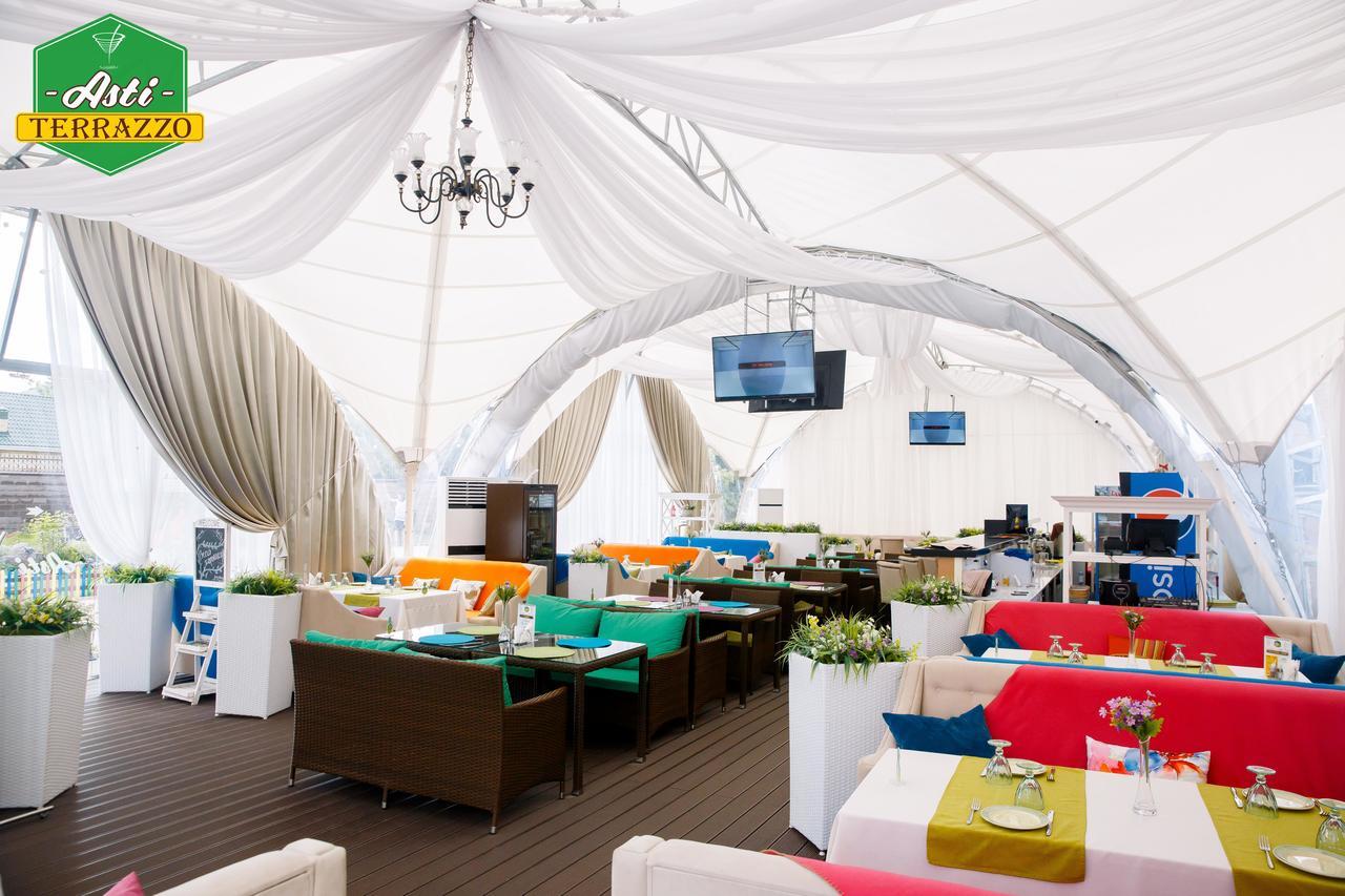 Park Hotel Karagandy Dış mekan fotoğraf