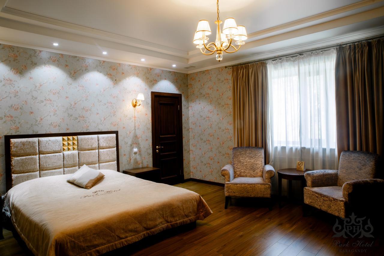 Park Hotel Karagandy Dış mekan fotoğraf