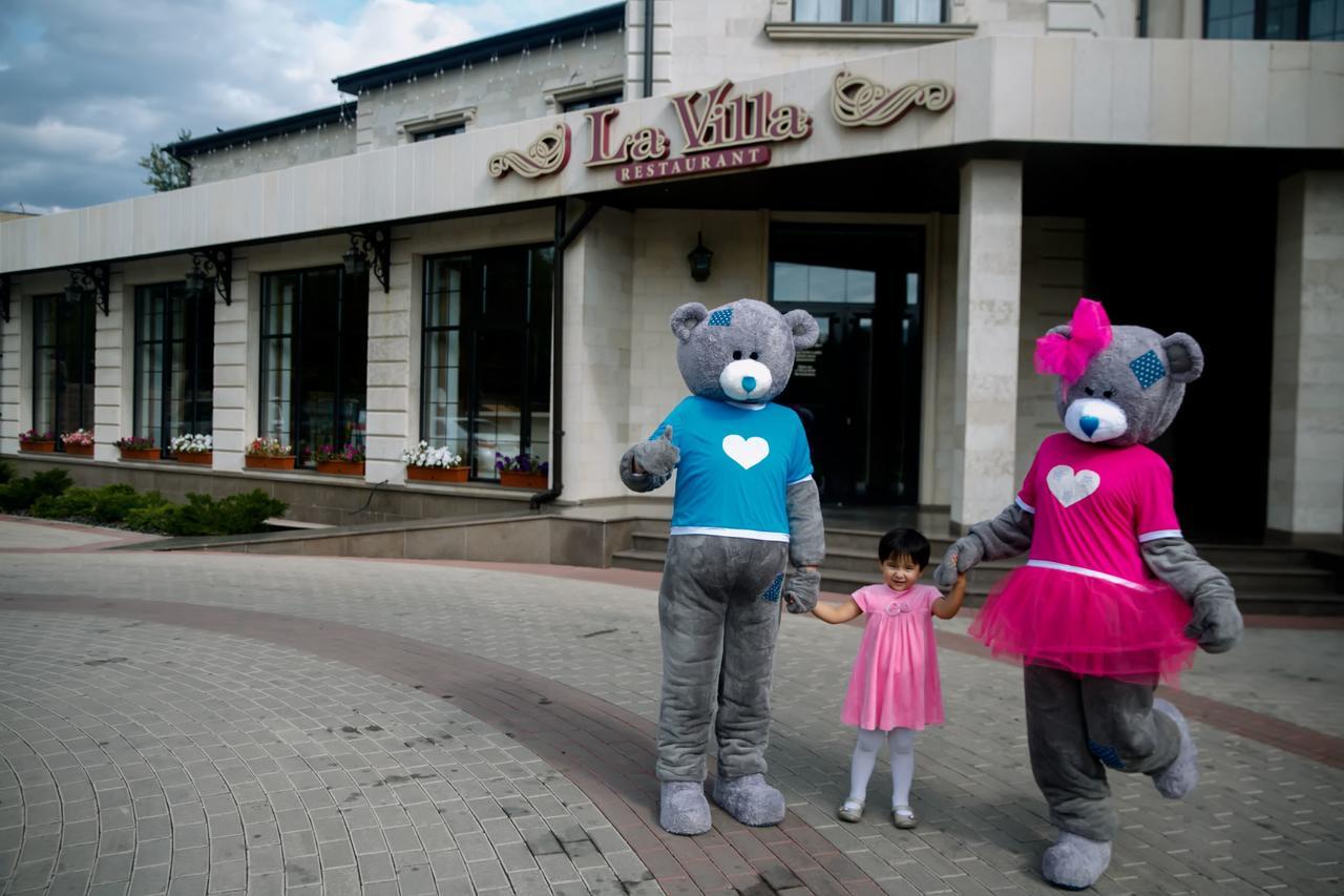 Park Hotel Karagandy Dış mekan fotoğraf